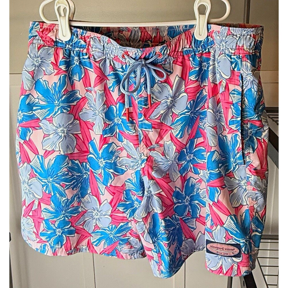 Vineyard Vines Men’s Swim Trunks M Pink Blue White Floral Beach Mesh Lined